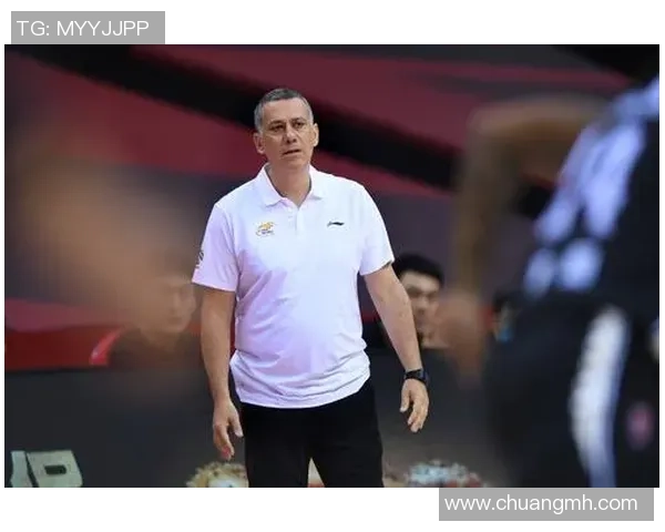 马丁内斯的传奇旅程从足球场到人生舞台的精彩篇章